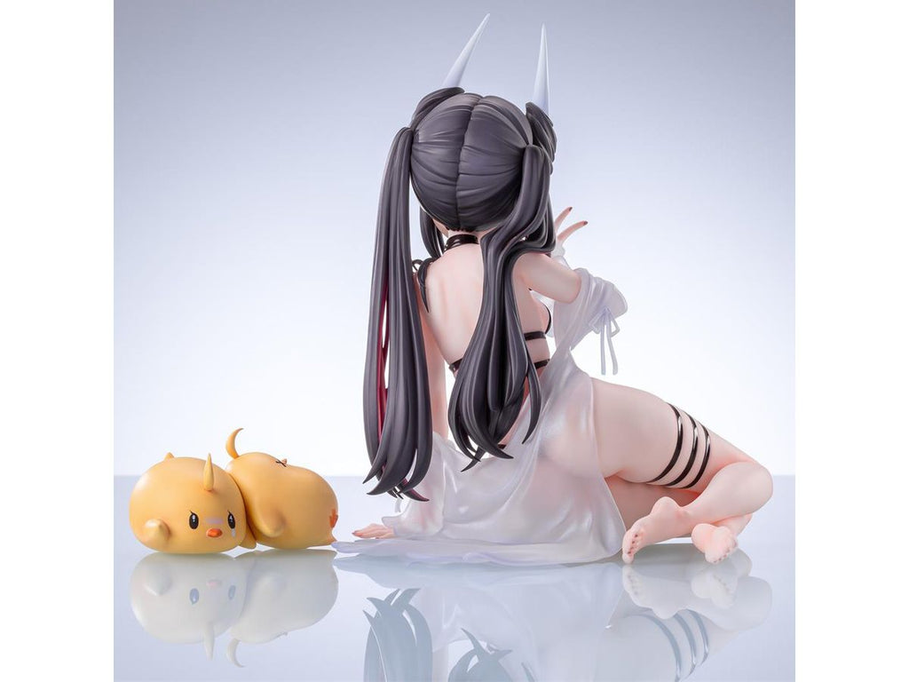 Azur Lane Hatsuzuki August's First Romance Ver. Figure