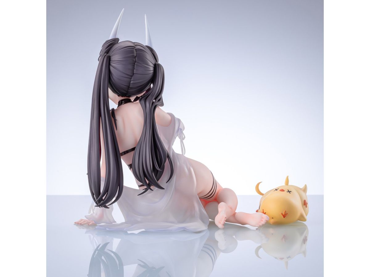 Azur Lane Hatsuzuki August's First Romance Ver. Figure