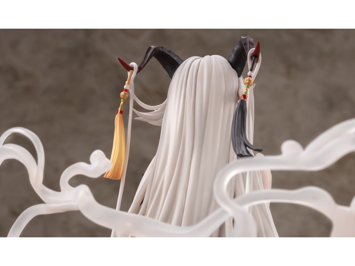 Azur Lane: Agir Golden Dragon Among Auspicious Clouds Ver.