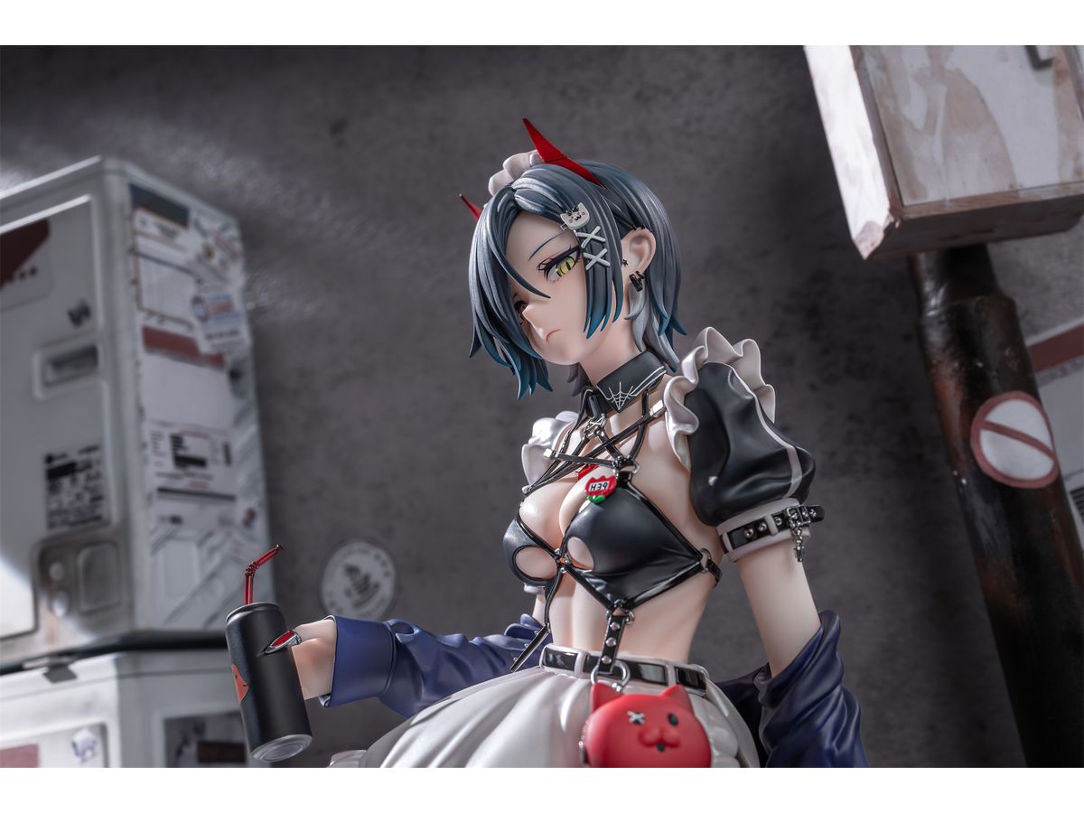 Azur Lane: Ulrich von Hutten Mayhem Maid Ver.