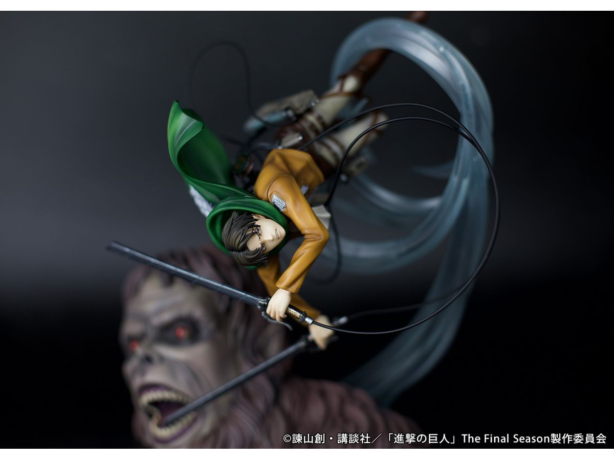 Attack on Titan: Levi vs. Beast Titan ver.